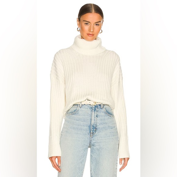 L’ACADEMIE - Amias Turtleneck in Ivory - Picture 1 of 4